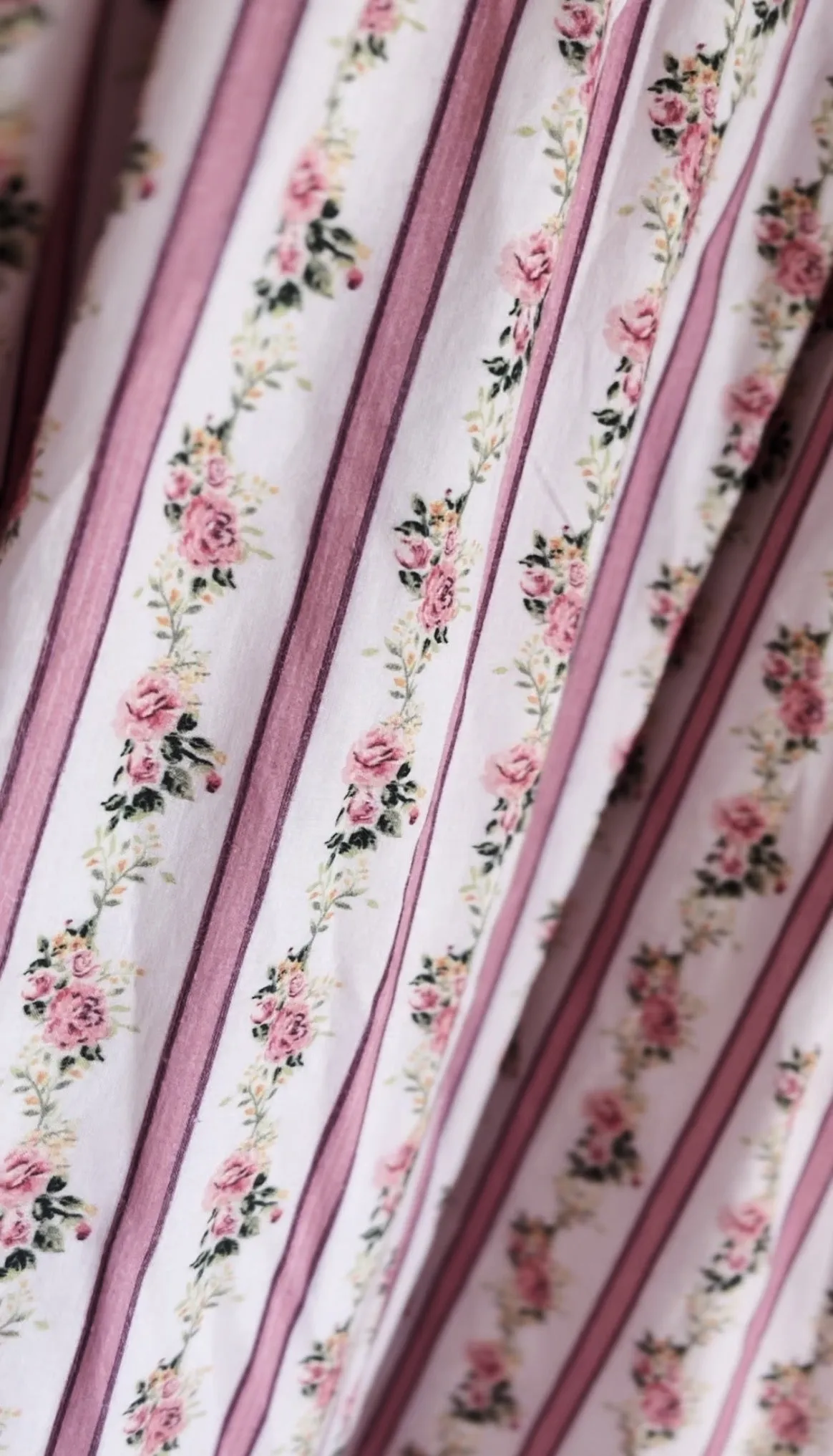 BRAMWELL DRESS ROSE PINK VINTAGE WALLPAPER