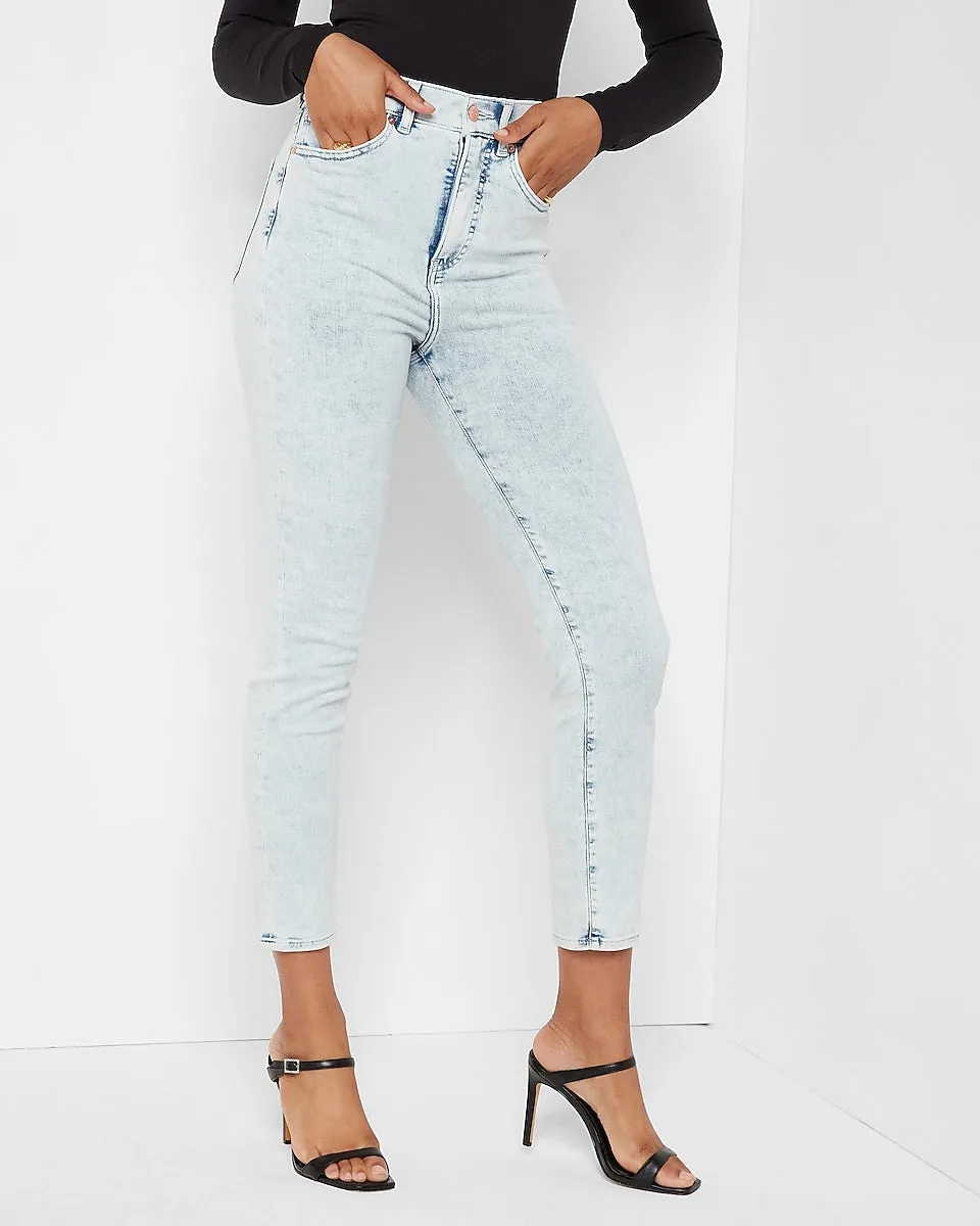 Conscious Edit Super High Waisted Light Wash Slim Jeans in Medium Wash