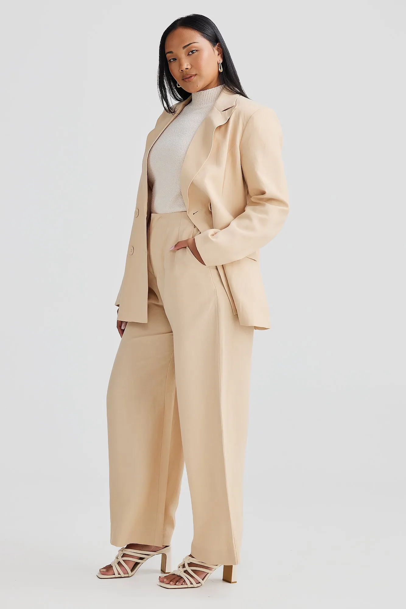 Core Linen Tailored Blazer - Macadamia