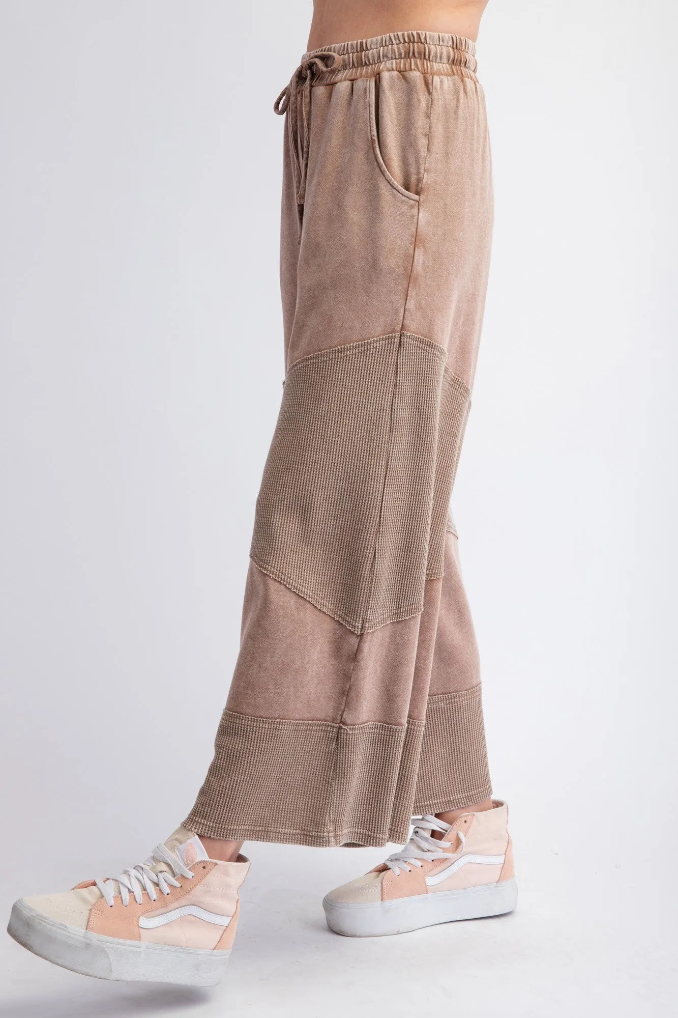 Easel Mixed Thermal Knit and Terry Knit Pants in Mocha