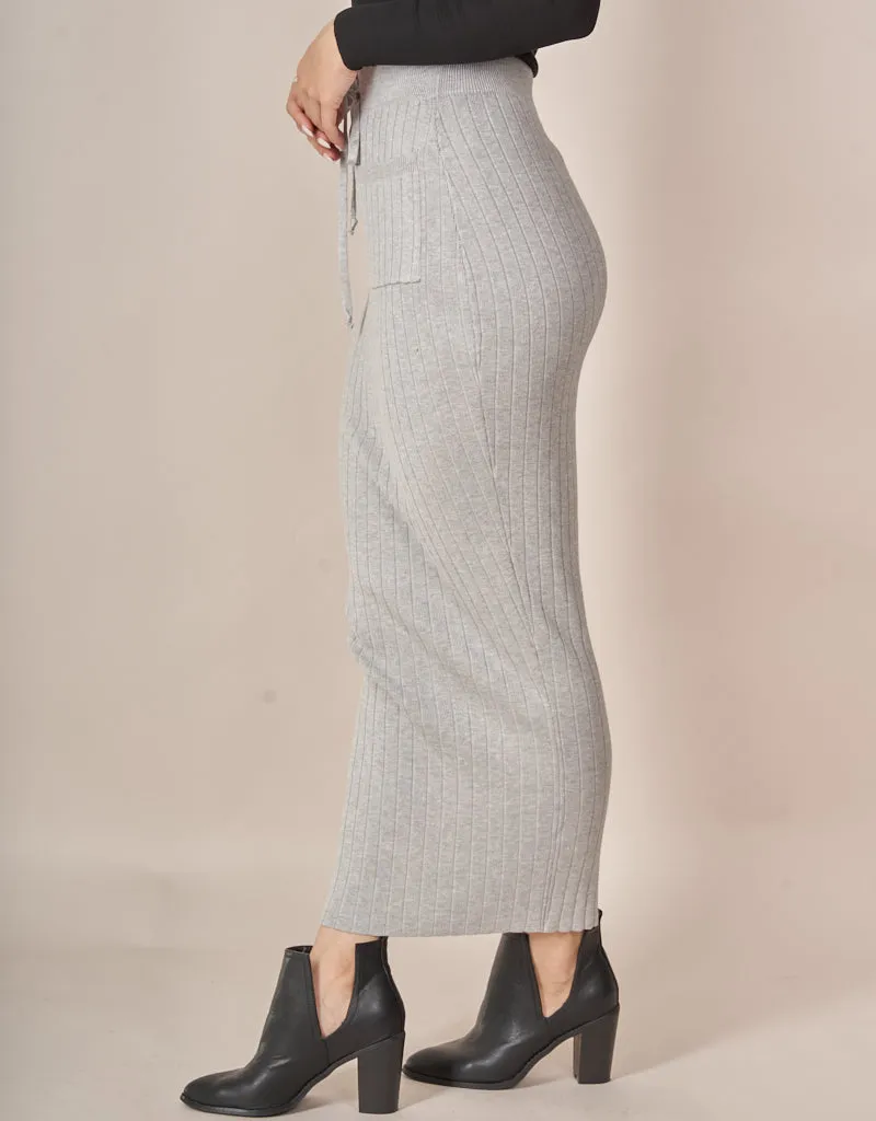 Front Pocket Knit Skirt