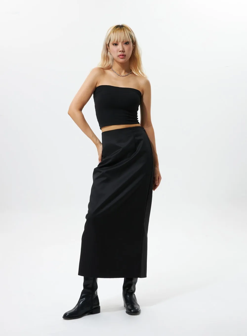 H-Line Maxi Skirt IS305