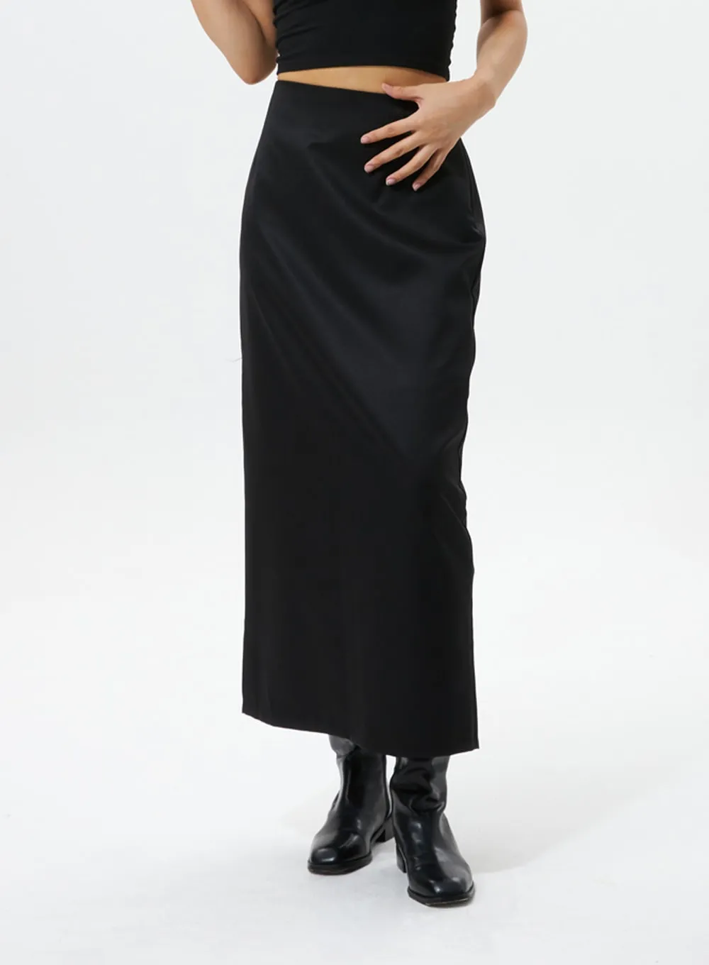 H-Line Maxi Skirt IS305