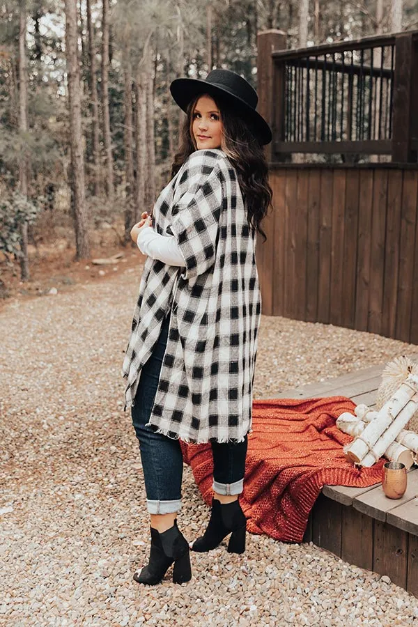 Morning Harvest Plaid Poncho In White Curves