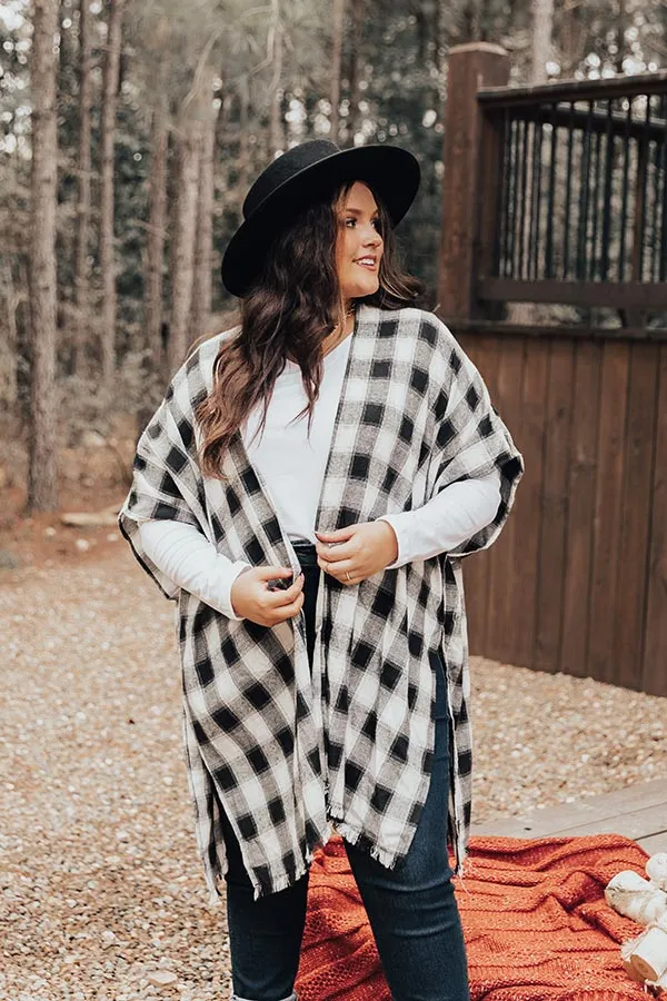 Morning Harvest Plaid Poncho In White Curves