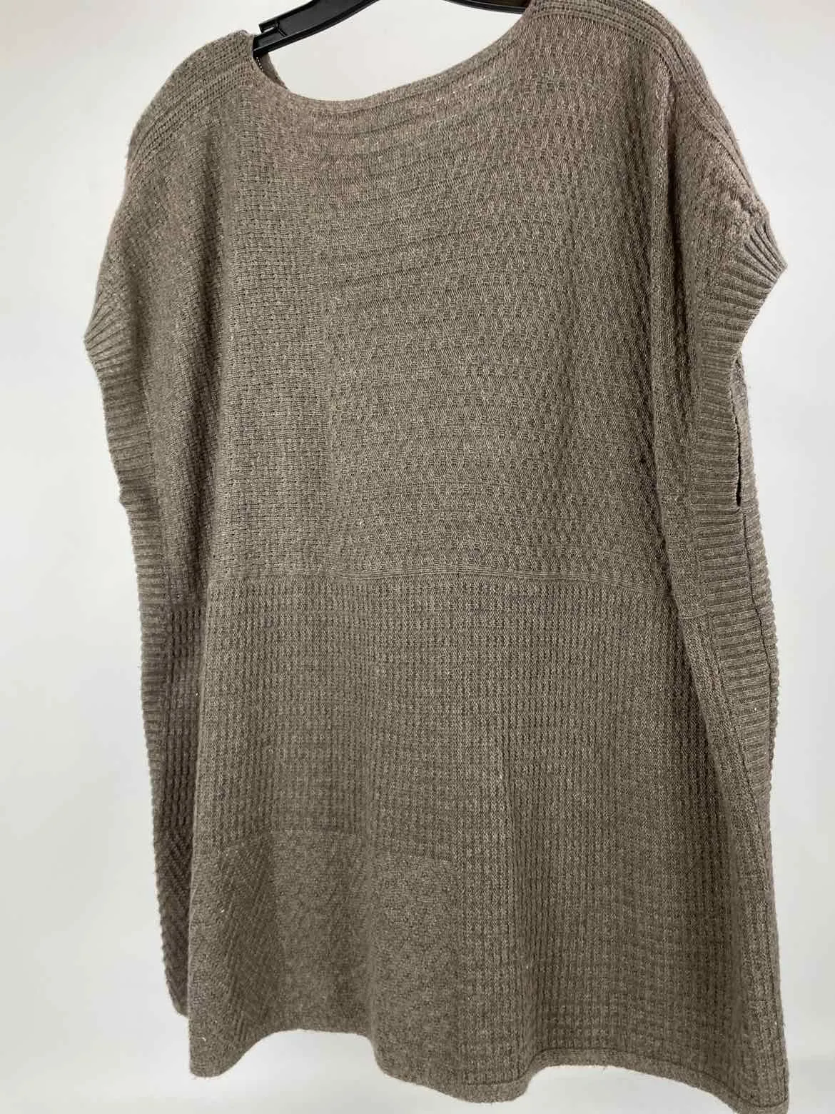 Mystree Size M/L Taupe Poncho