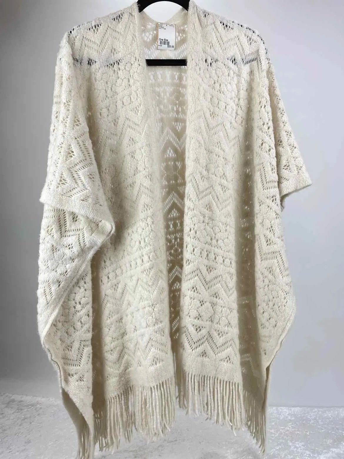 No Brand Size One Size Ivory Fringe Poncho