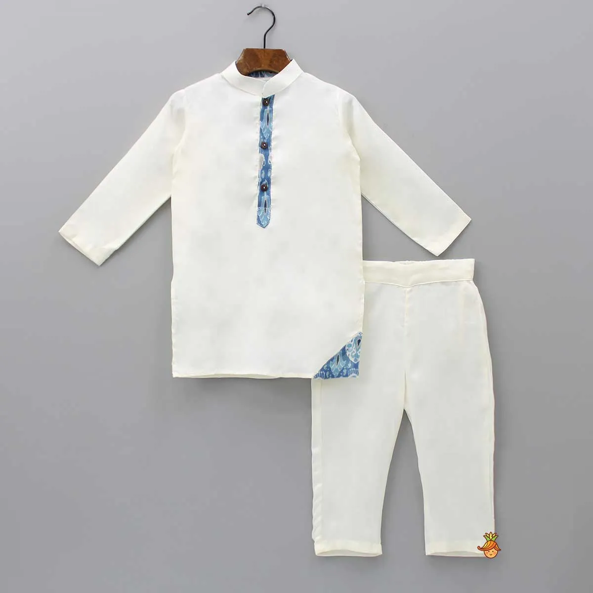 Pre Order: Off White Kurta With Stylish Hem Jacket And Pyjama