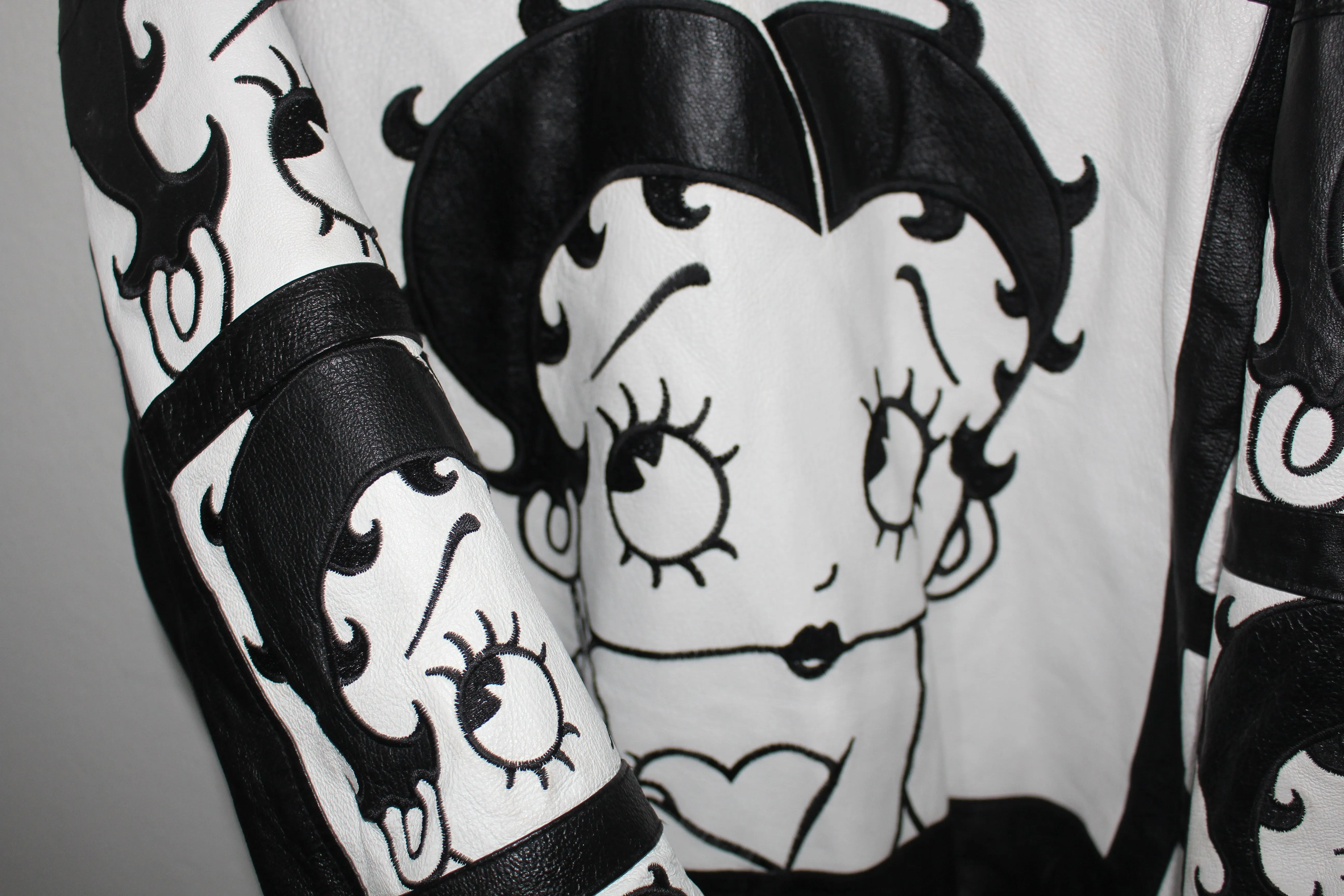 Rare Betty Boop American Toons Leather Jacket (XL)