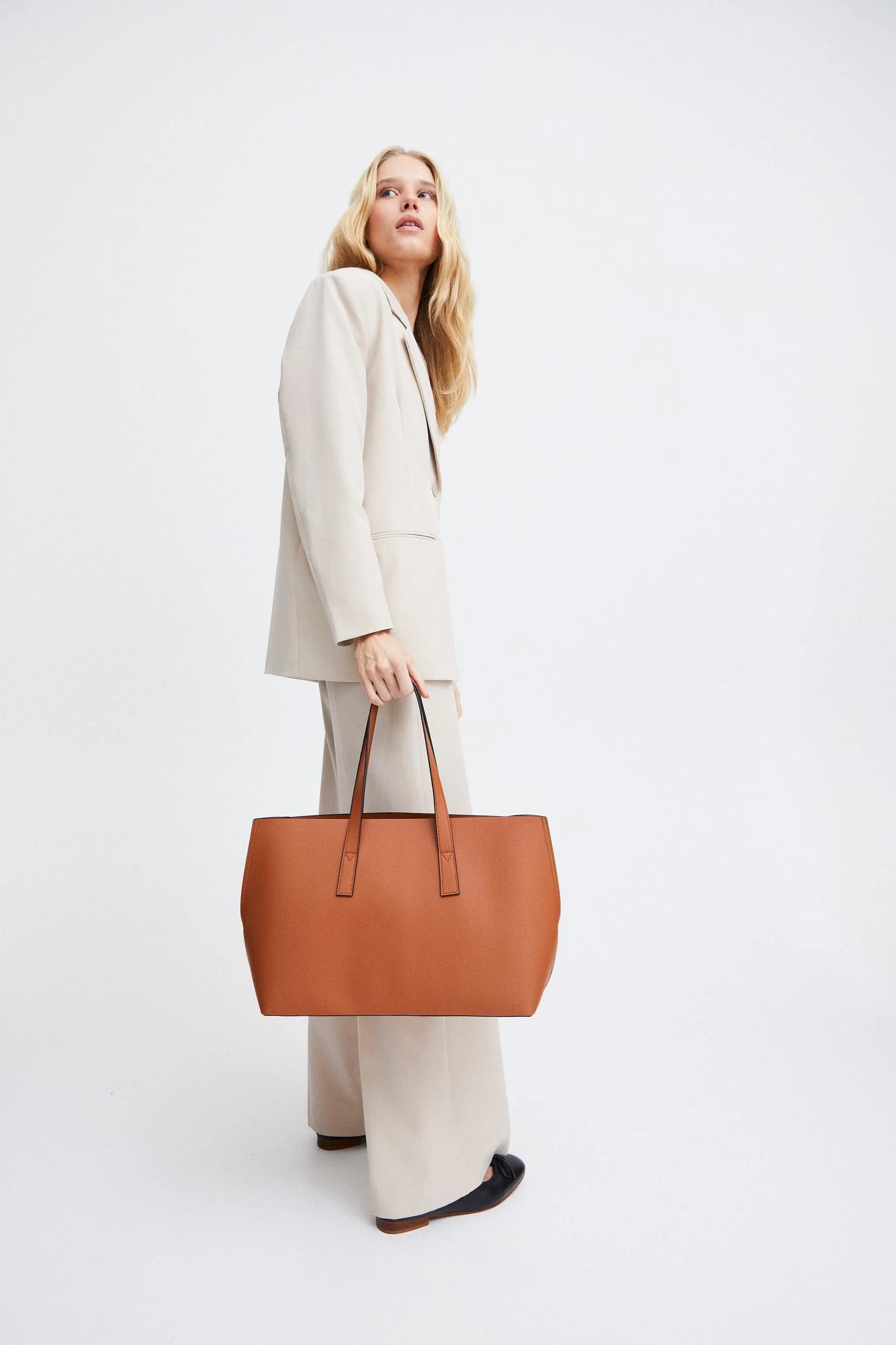 STRUCTURED COGNAC TOTE BAG