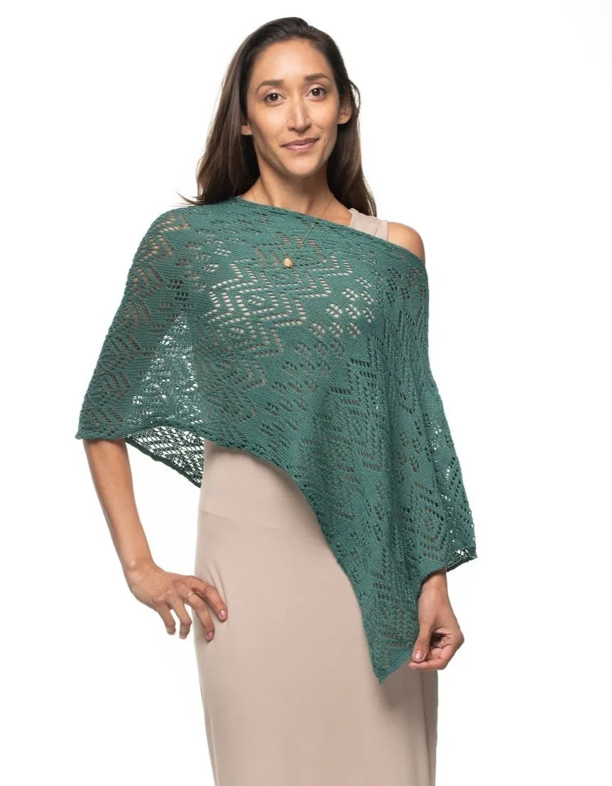 The Knitted Cotton Poncho Motiv