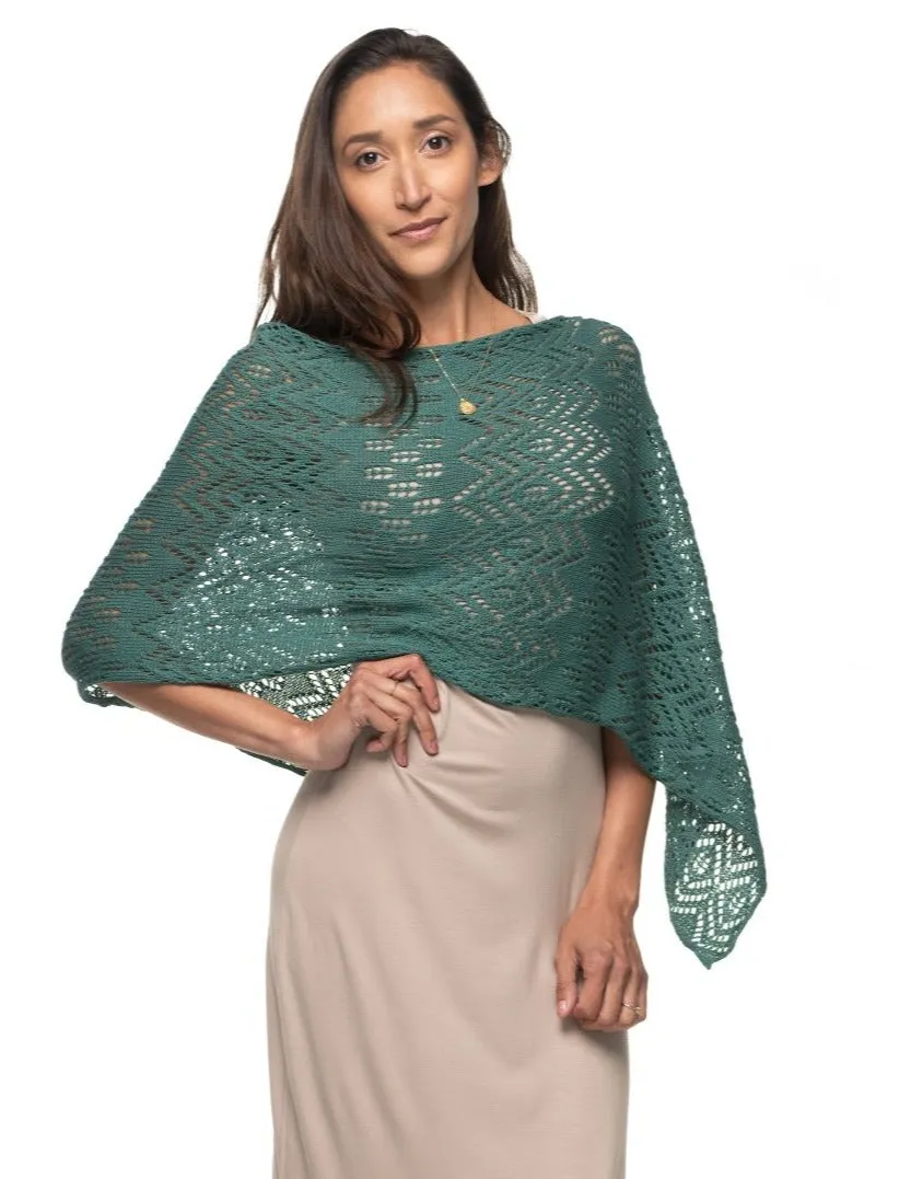 The Knitted Cotton Poncho Motiv