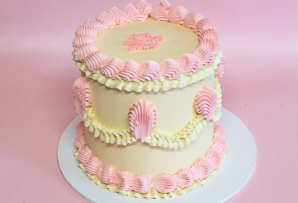 Vintage Retro Round Cake.